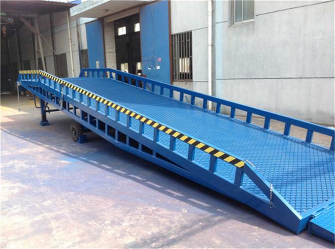Hand Pump Container Loading Ramps with Heavy Duty Formed ...